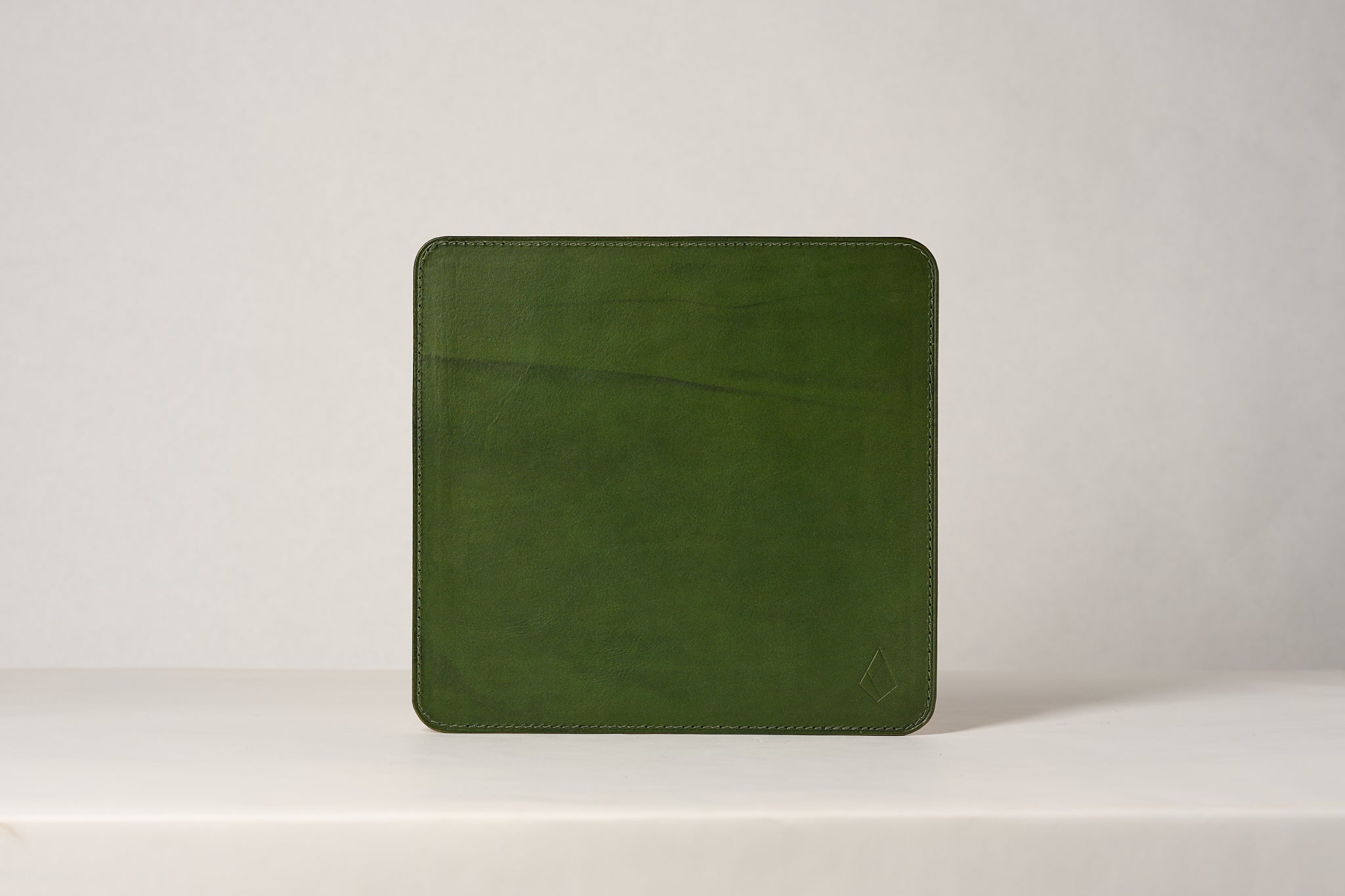 Tribune leather mouse pad Emerald - Anya Roux